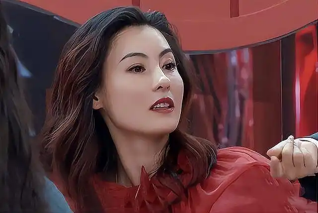 张柏芝：从星女郎到多面艺人，揭秘香港影坛传奇女星的成长与蜕变