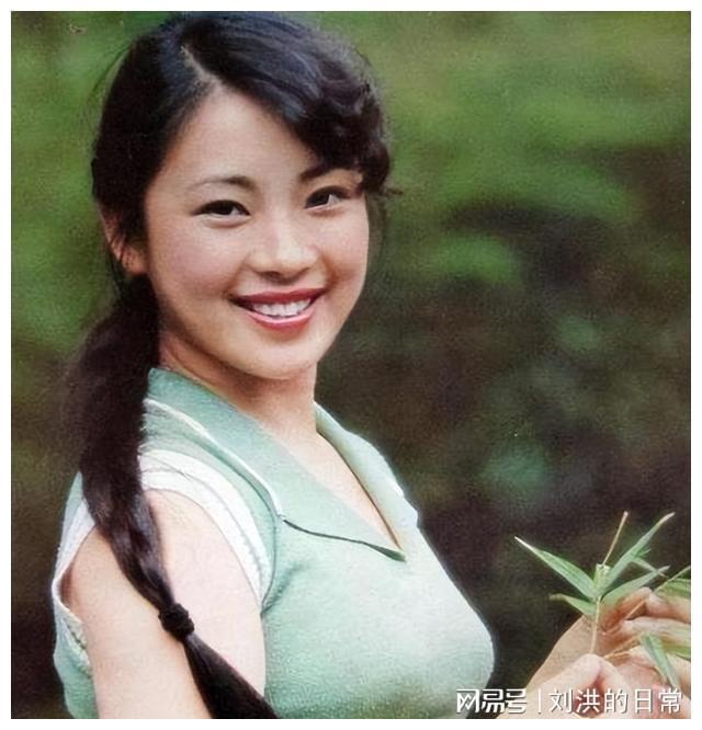 电影李连杰爱情故事中的歌曲_李连杰爱情观_李连杰在电影中的爱情故事