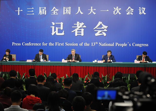 央行行长周小川谈数字货币未来：纸币硬币或将消失
