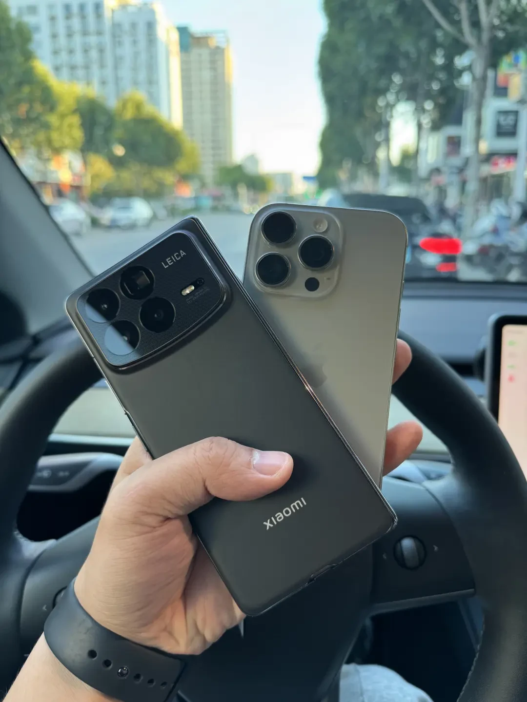 双机党必看：iPhone 16 Pro与小米MIX Fold 4的完美组合体验