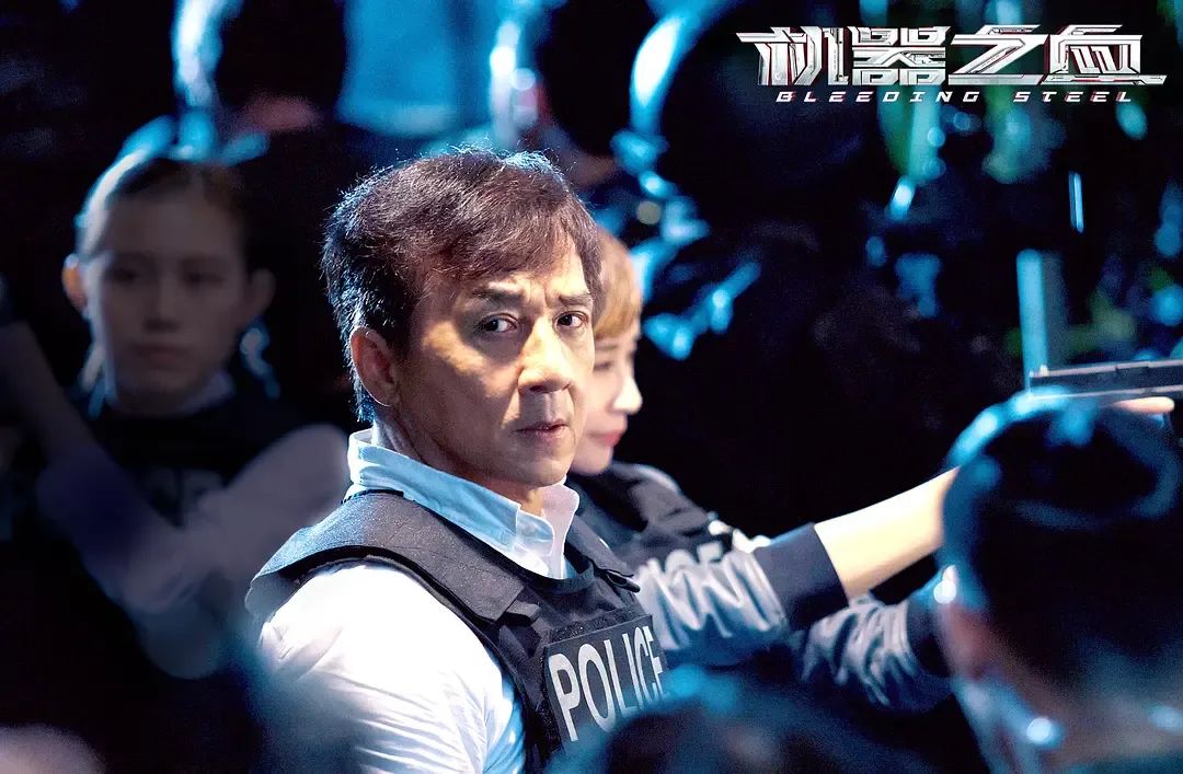 成龙的粉丝有多疯狂_成龙的明星生涯：粉丝与公众形象_成龙的巨星粉丝