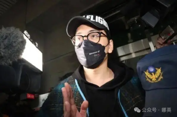 成龙的明星生涯：粉丝与公众形象_成龙的明星粉丝有哪些_成龙的粉丝有多疯狂