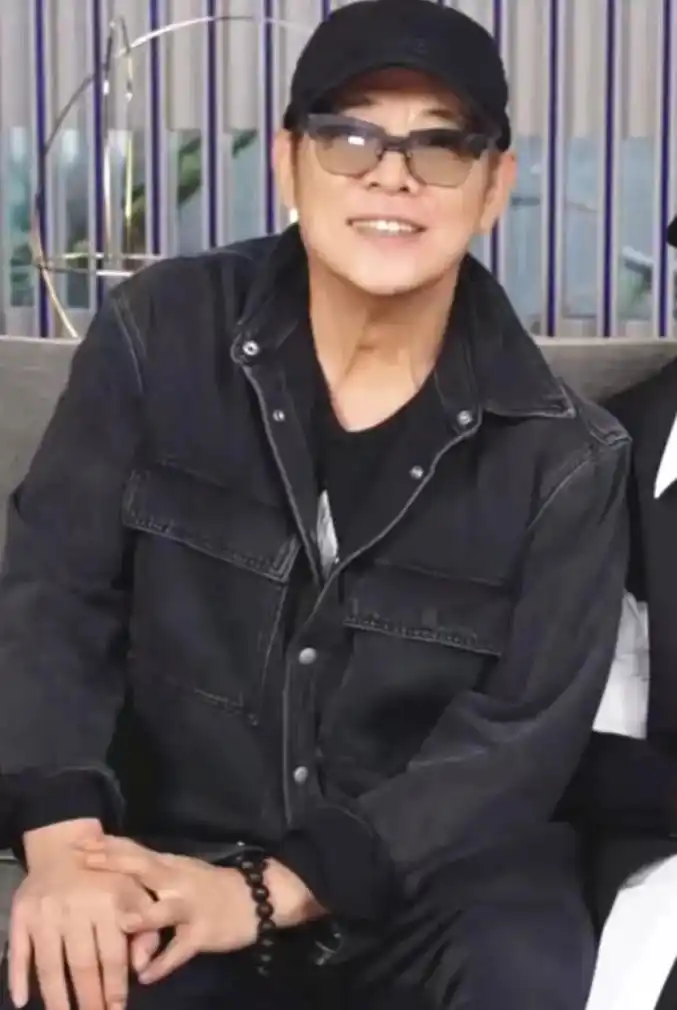 61岁李连杰重返大银幕与吴京合作镖人，动作片再添热血传奇