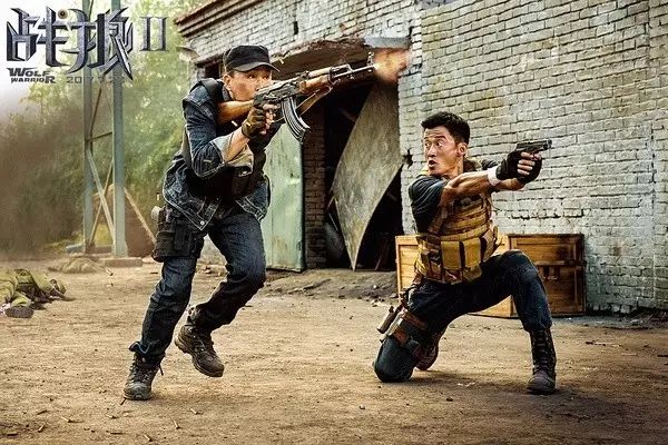 李小龙的经典战斗场面分析_李小龙打斗_李小龙打仗片