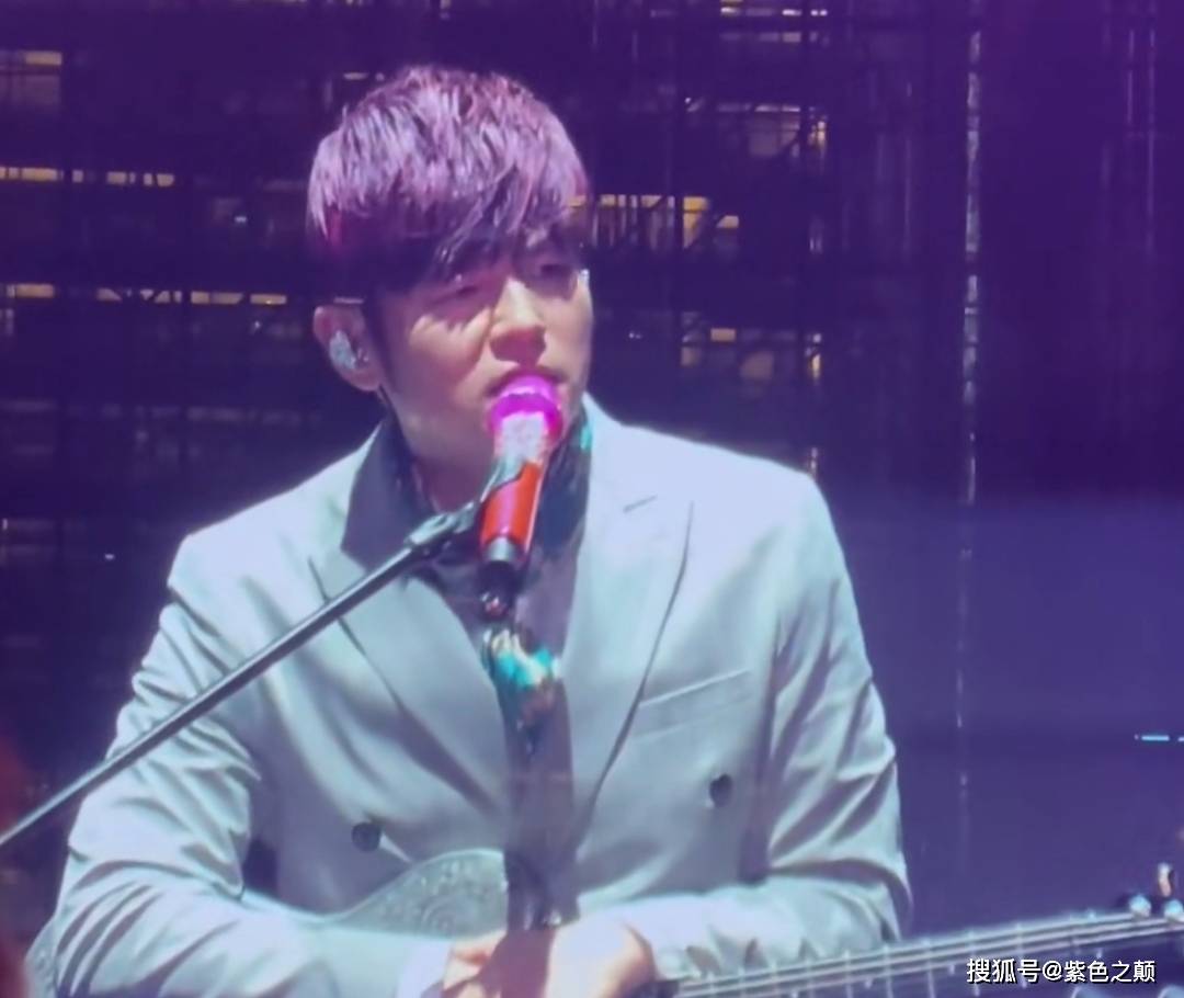周杰伦香港演唱会力挺华流，称华语流行文化才是最屌的