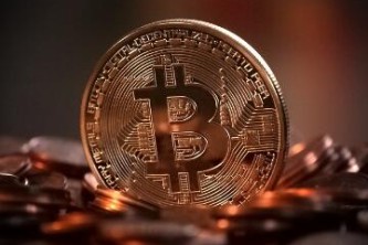 USDT价格波动解析：稳定币在市场中的角色与投资价值